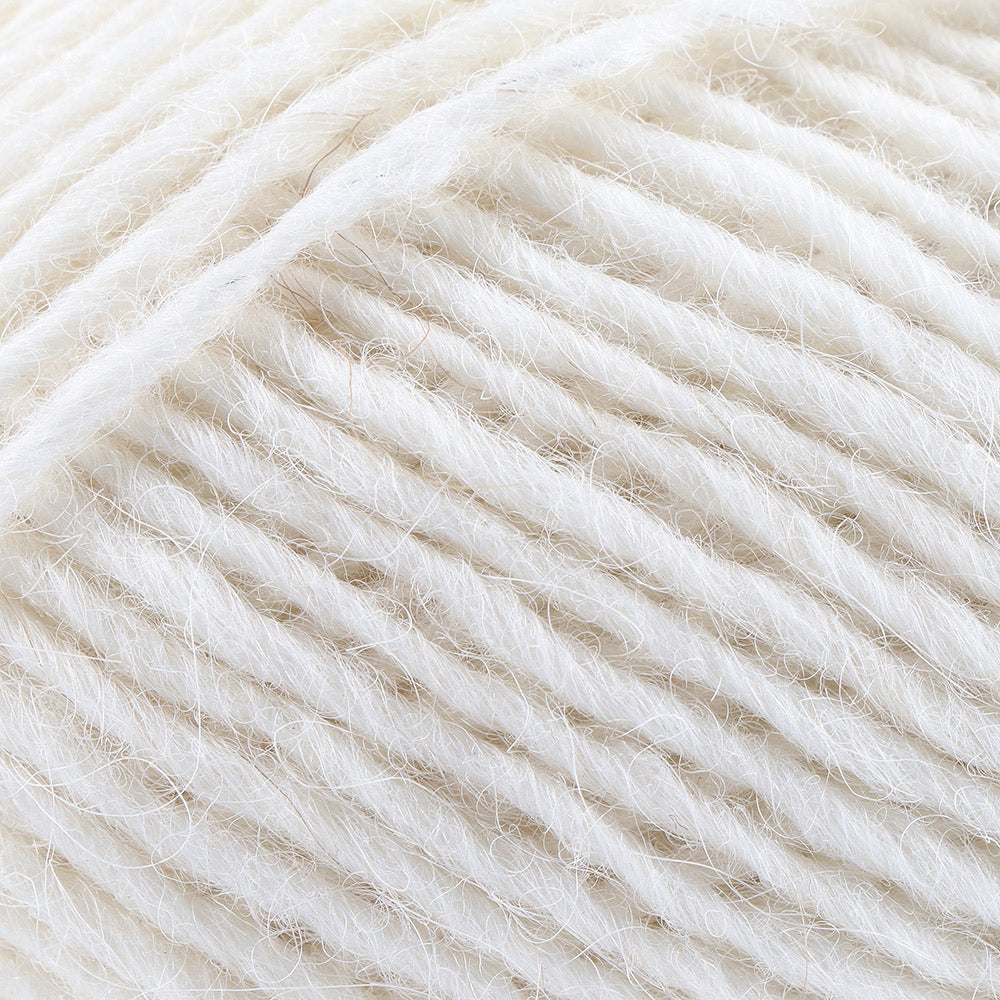 Istex Lopi Lettlopi 0051 White - detail van het garen