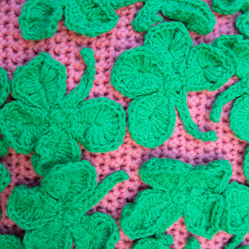 Lucky you kussen — gemaakt met Lucky You Kussen Haakpakket (4)