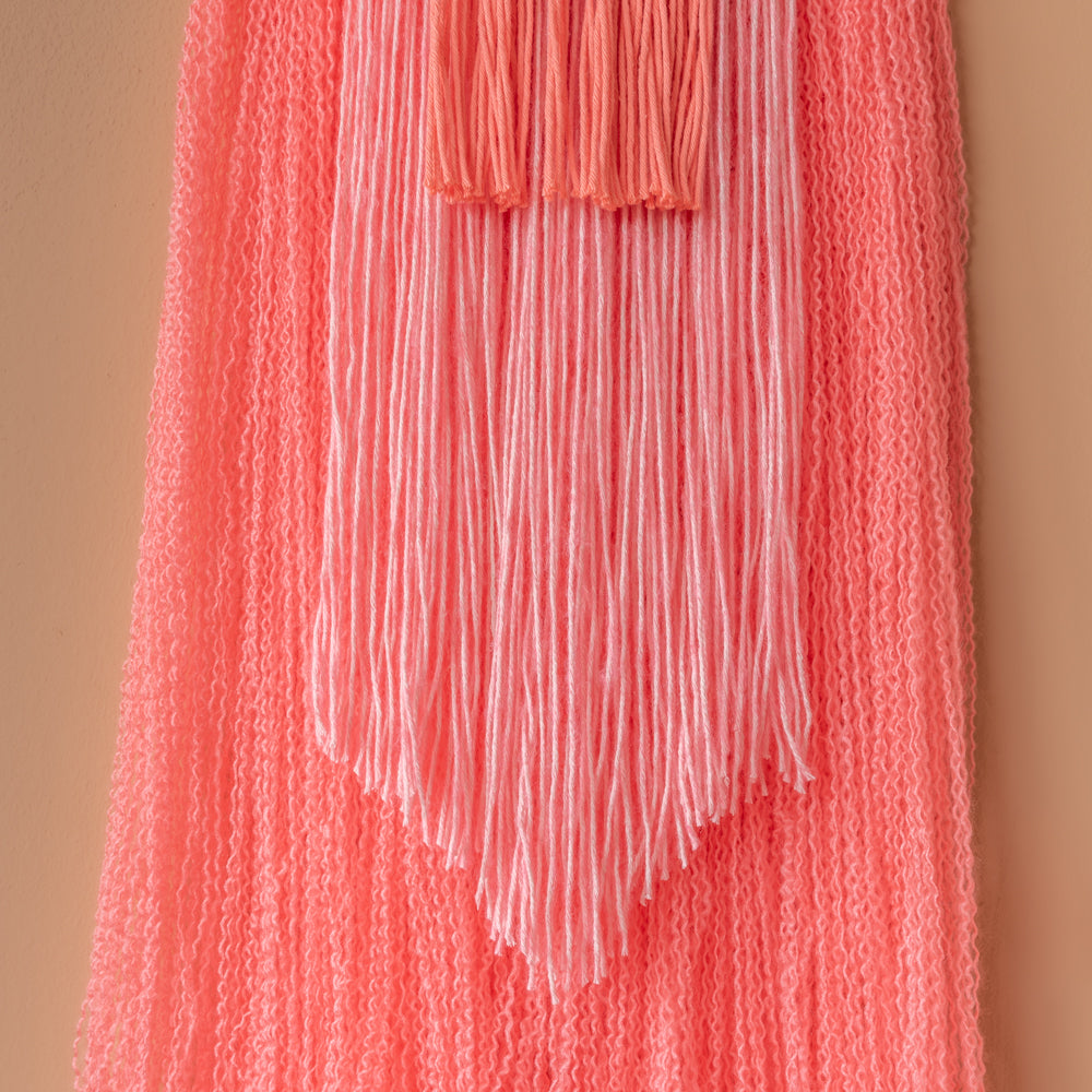 Three is charm wall hanging — gemaakt met Macramé Patroon Yarn and Colors Three is a Charm Wall Hanging 2.0 (4)