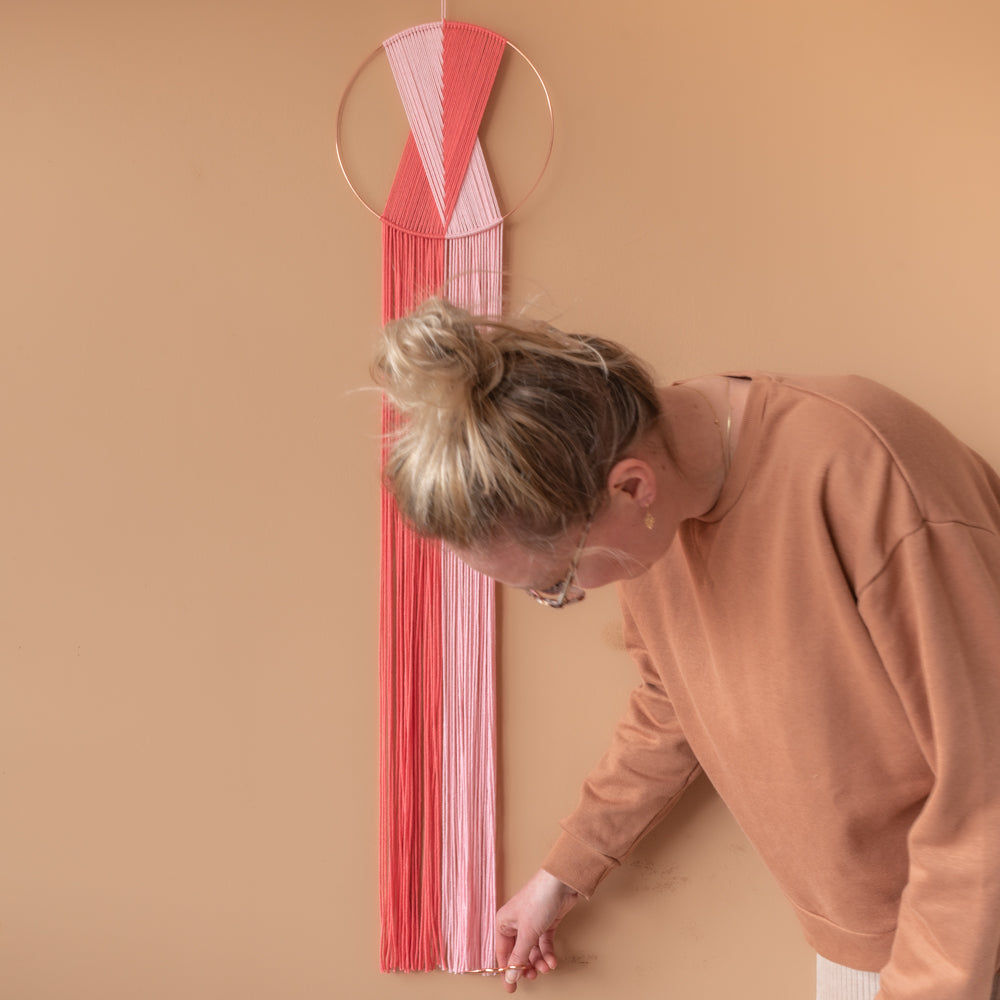 Weave it wall hanging — gemaakt met Macramé Patroon Yarn and Colors Weave it Wall Hanging