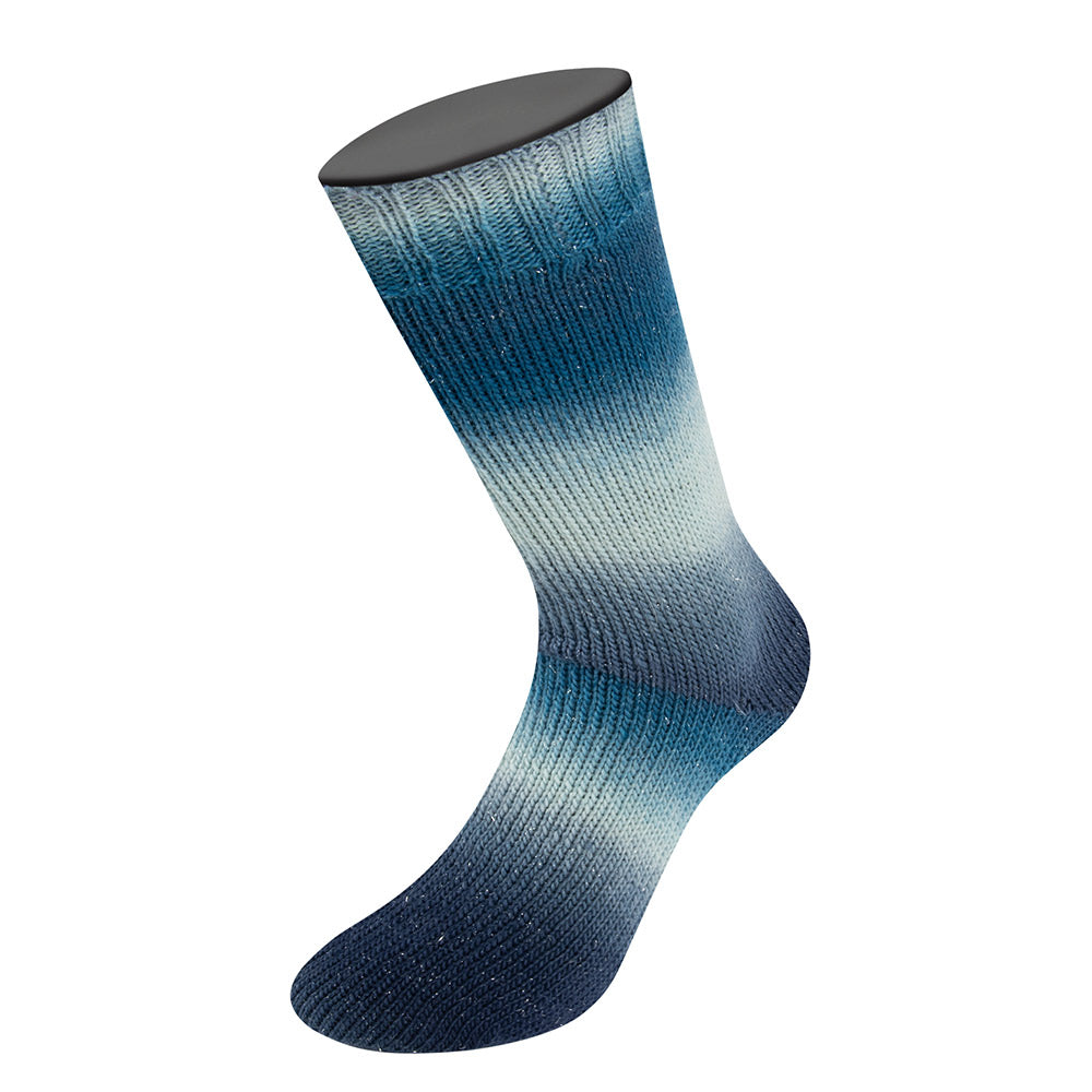 Gebreide sokken van Lana Grossa Meilenweit 100 Color Mix Sparks 7620 met kleurverloop in Donker-/Grijspetrol/Mint/Grijs-/Staalblauw - Lana Grossa Meilenweit 100 Color Mix Sparks 7620 Donker-/Grijspetrol/Mint/Grijs-/Staalblauw