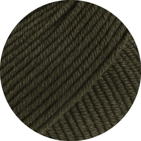 Lana Grossa Merino Piú 005 Nachtgroen - kleurdetail van bol garen