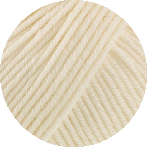Lana Grossa Merino Piú 023 Crème - kleurdetail van bol garen