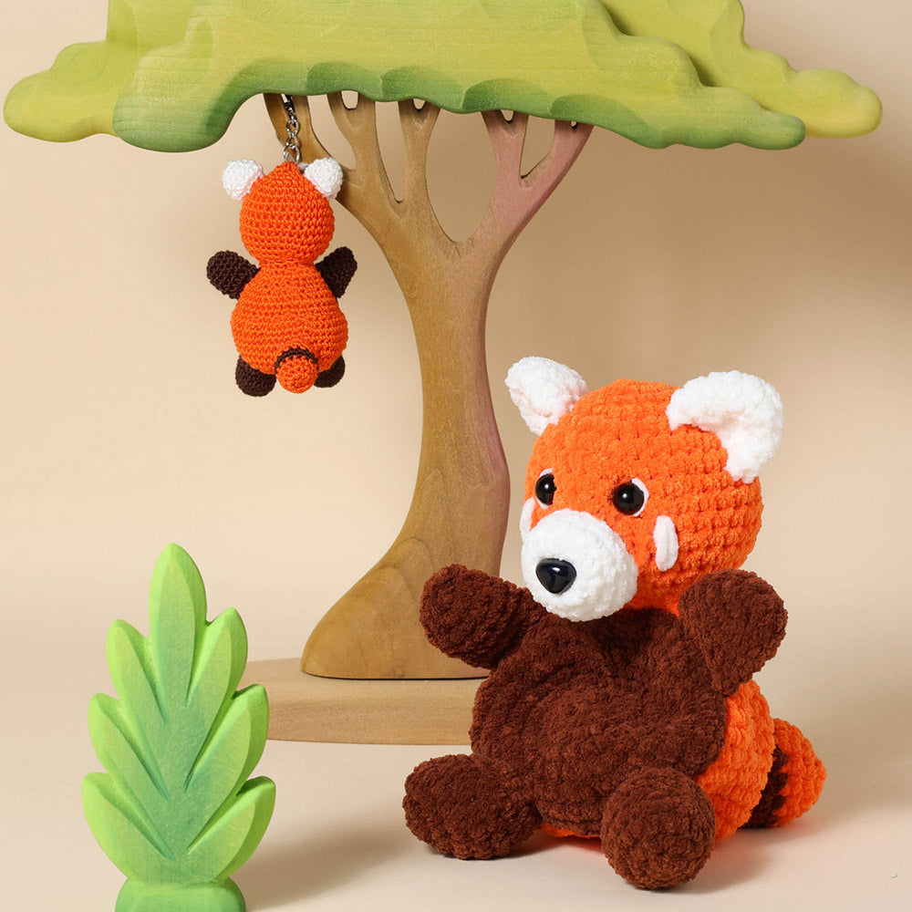 Redpanda — gemaakt met Mini Haakboek Kroeltjes Haken deel