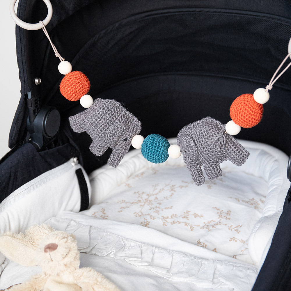Babyspullen — gemaakt met Olifantjes wagenspanner – Go Handmade Sensory Kit Haakpakket (2)