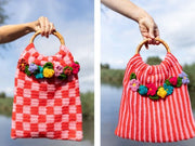 Durable Dream Bags gehaakte tas met rode en roze strepen en kleurrijke bloemen