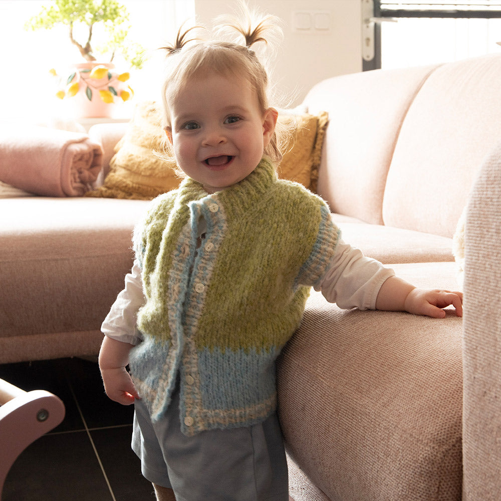 Piuma mini me — gemaakt met Piuma Mini & Me vest (Kind) Garen- en Breipakket (10)