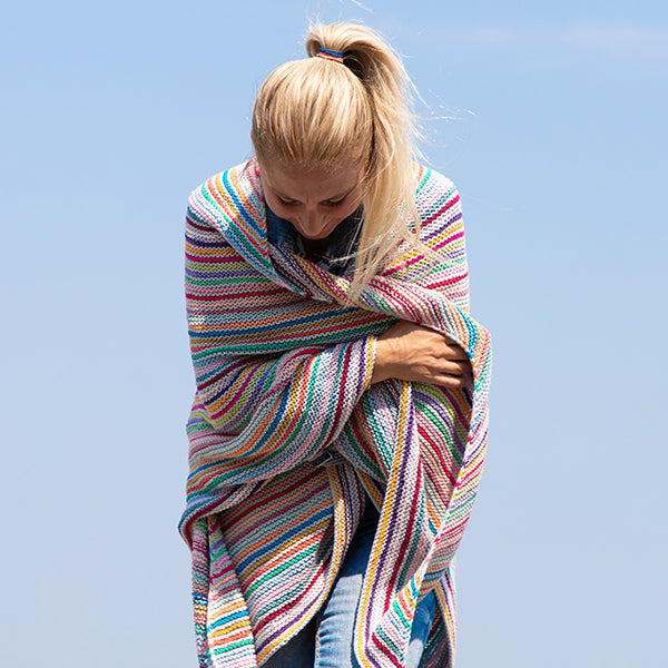 Pretty colours — gemaakt met Pretty Colours Omslagdoek Breipakket