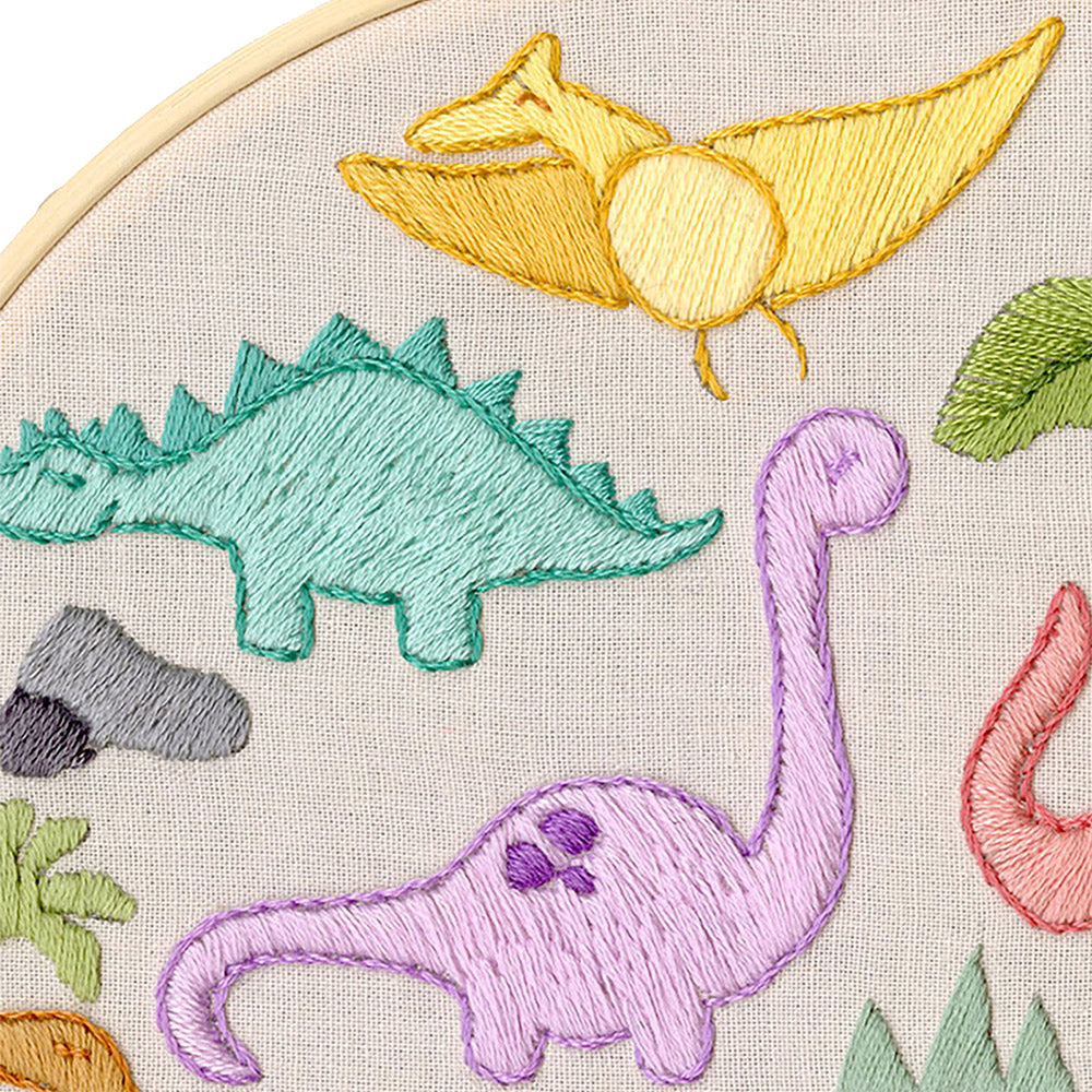 ReStyle Borduurpakket Dino's 17,8cm rond (2)