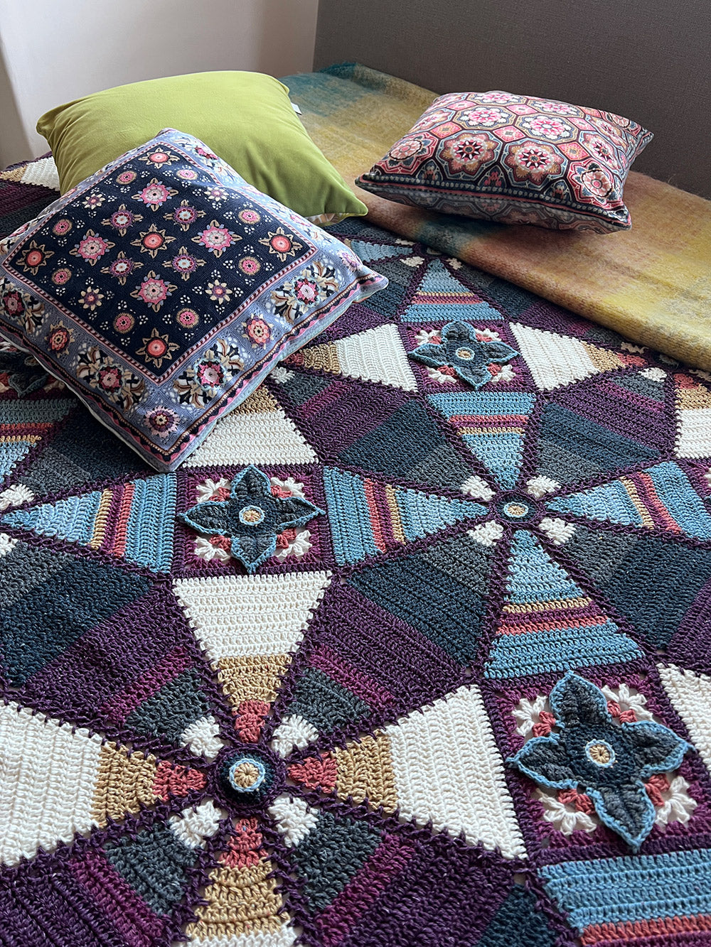 Royal garden recreate — gemaakt met Royal Garden Blanket Recreate DK Haakpakket - Jane Crowfoot (2)