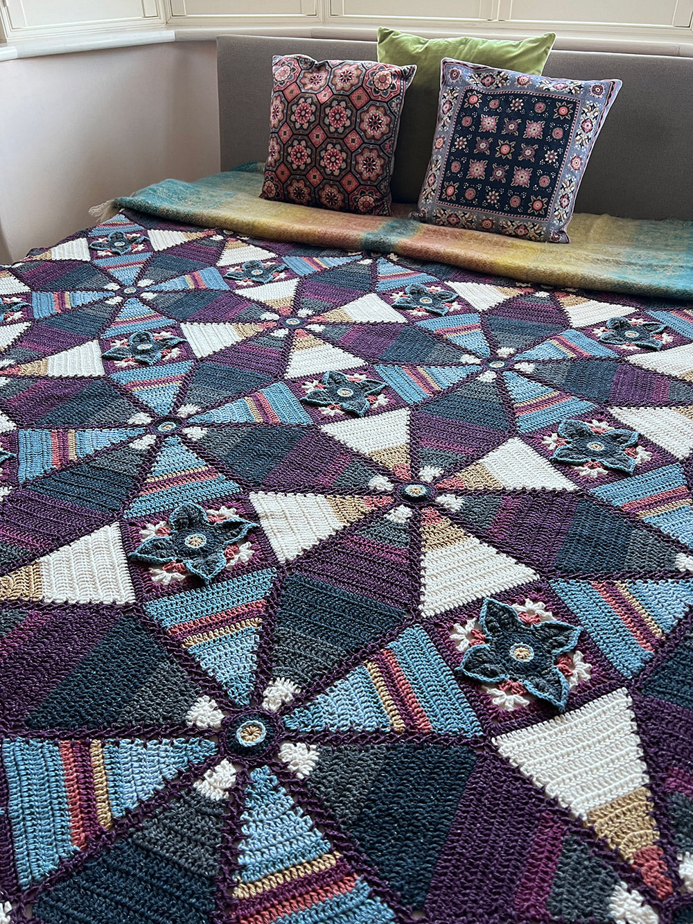 Royal garden recreate — gemaakt met Royal Garden Blanket Recreate DK Haakpakket - Jane Crowfoot