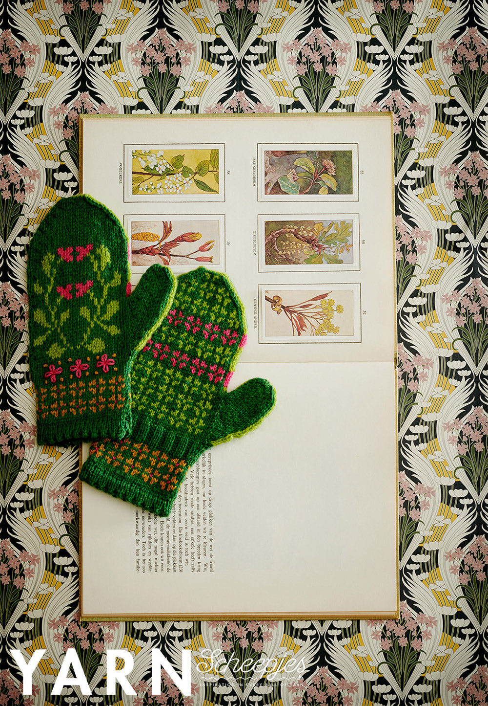 Scheepjes yarn bookazine romance miller mittens by carmen jo — gemaakt met Scheepjes YARN Bookazine