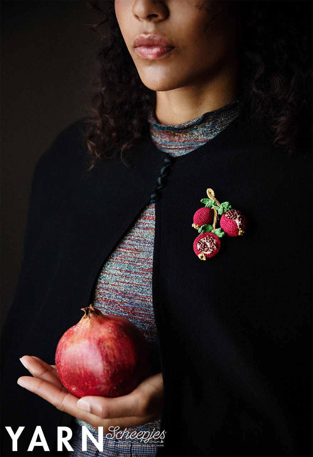 Scheepjes yarn bookazine romance pomegranate brooch by kwann — gemaakt met Scheepjes YARN Bookazine