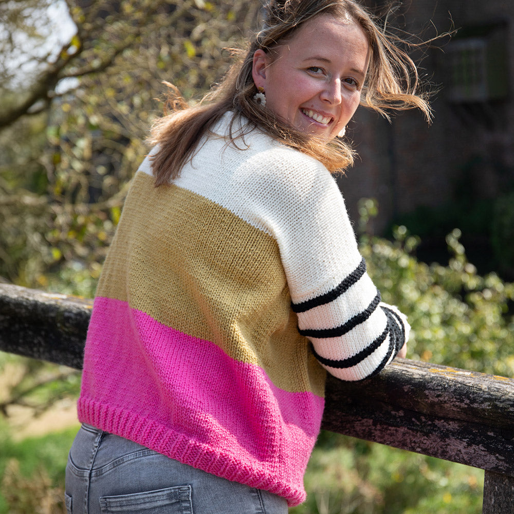 Striped color jumper — gemaakt met Striped Jumper Color Block Super Amazing Garen- en Breipakket (4)