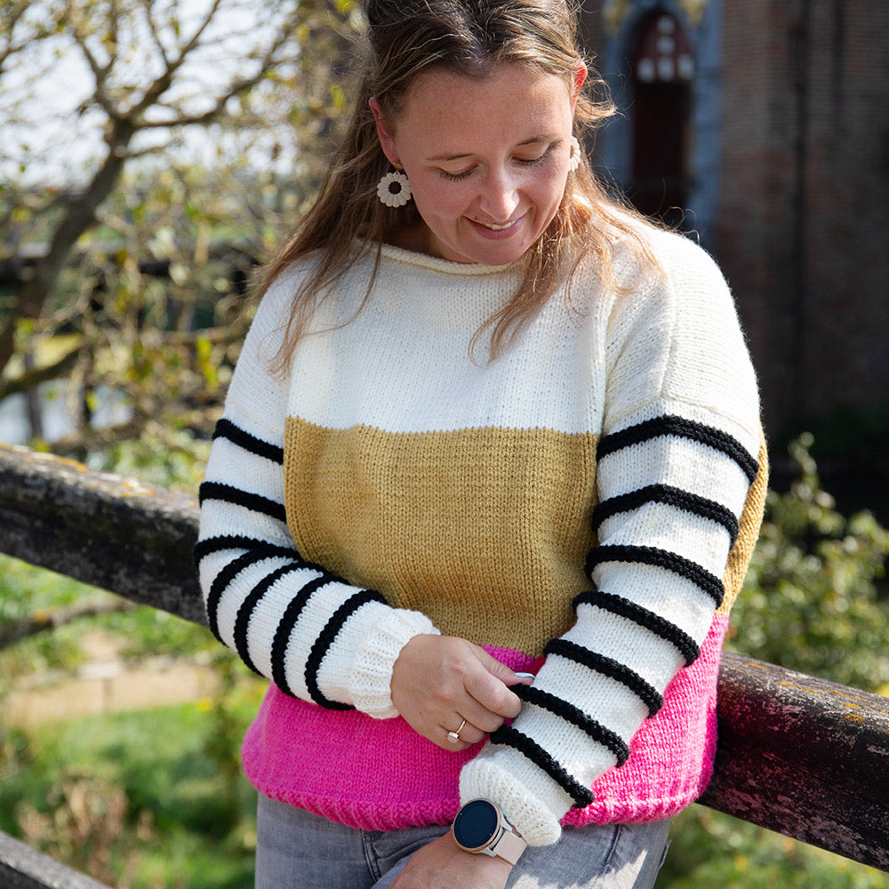 Striped color jumper — gemaakt met Striped Jumper Color Block Super Amazing Garen- en Breipakket