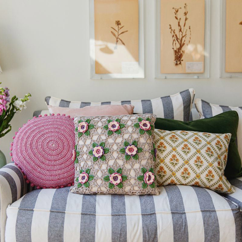 Stylecraft zomerkussen haakpakket — gemaakt met The Perfect Summer Crochet Gertrude Haakpakket
