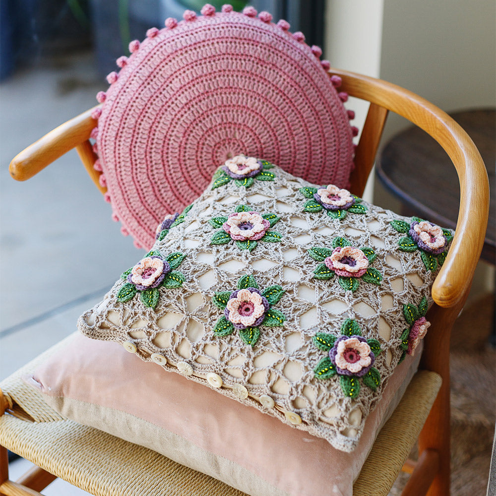 Stylecraft zomerkussen haakpakket — gemaakt met The Perfect Summer Crochet Muriel Garenpakket (2)
