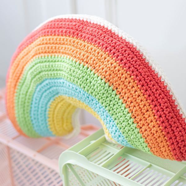 Wolplein Regenboog Kussen Haakpakket (2)