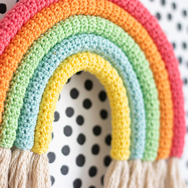 Wolplein Regenboog Wandhanger Haakpakket (2)