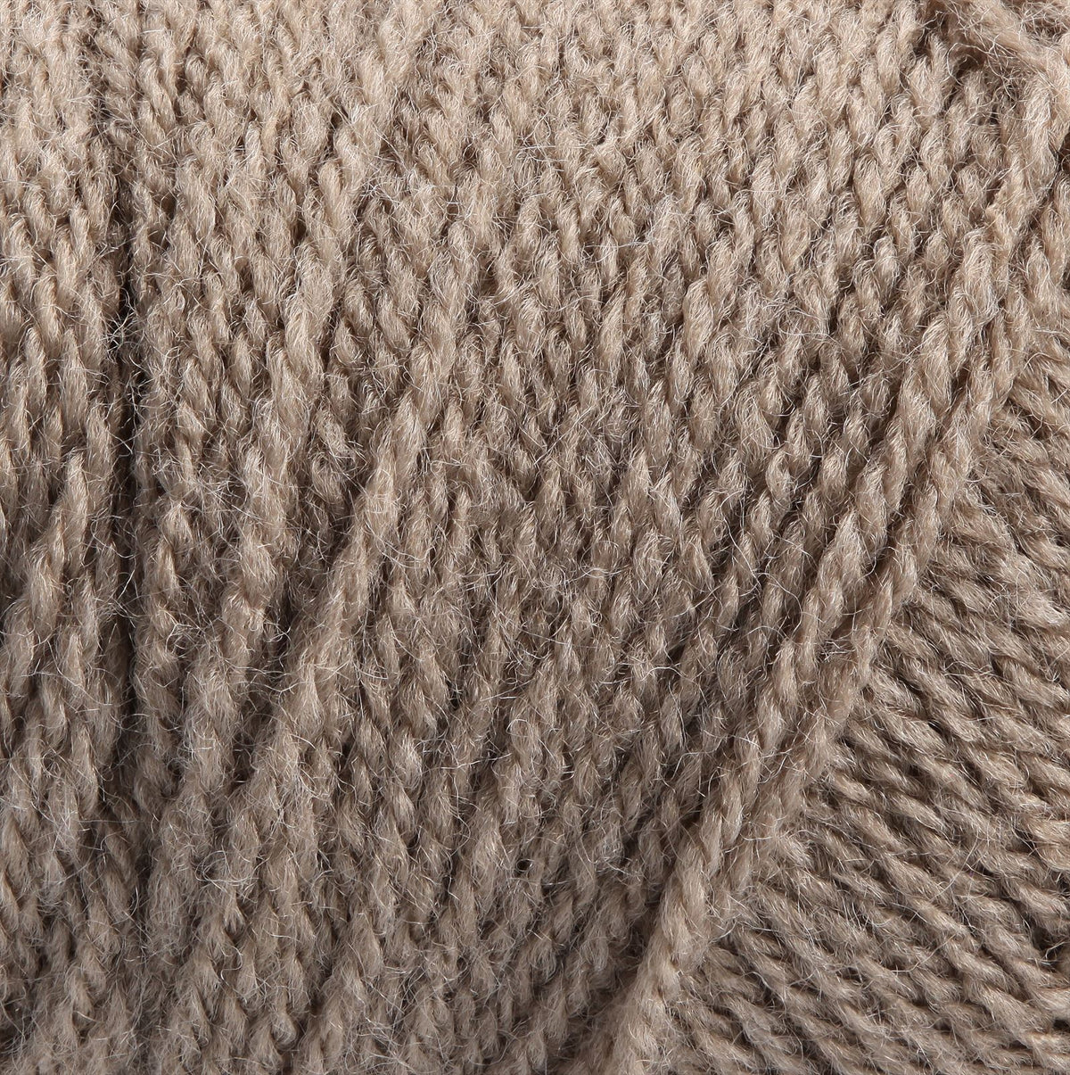 Yarn and Colors Amazing 005 Clay - detail van het garen