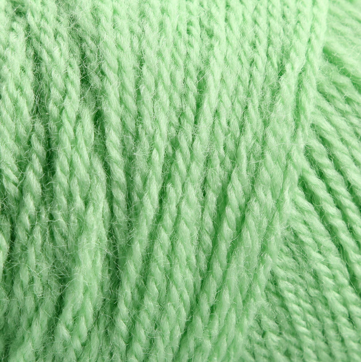 Yarn and Colors Amazing 081 Lettuce - detail van het garen