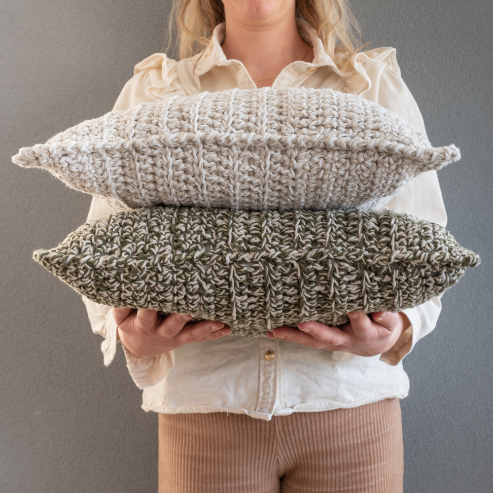 Yarn and Colors Be Gentle Cushion Haakpakket (4)