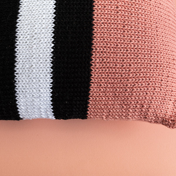 Yarn and Colors Black, White and Bright Comfy Cushion Breipakket (5)