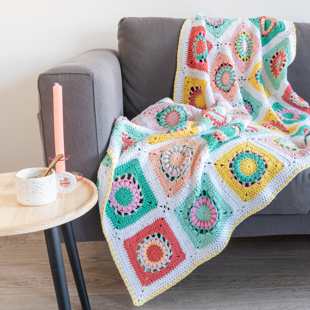 Blossom blanket — gemaakt met Yarn and Colors Blankets Blankets Blankets Pattern Bundle