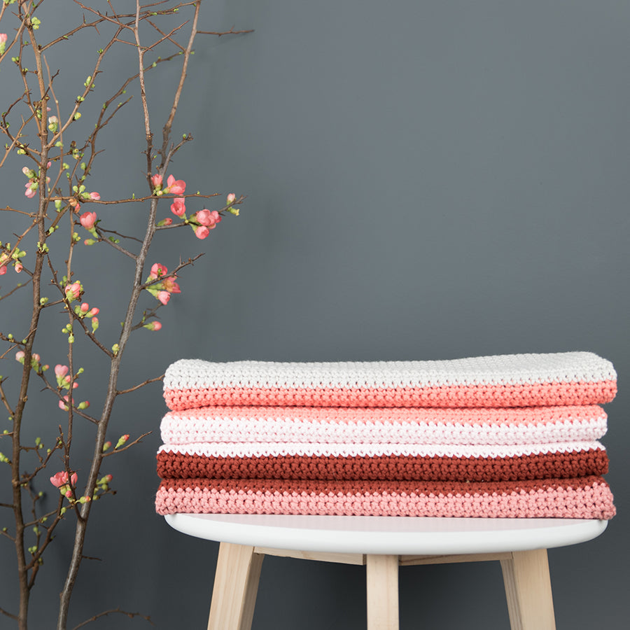 Block blanket — gemaakt met Yarn and Colors Blokkendeken Haakpakket (3)