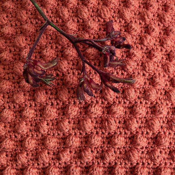Yarn and Colors Bobbles Comfy Cushion Haakpakket (5)