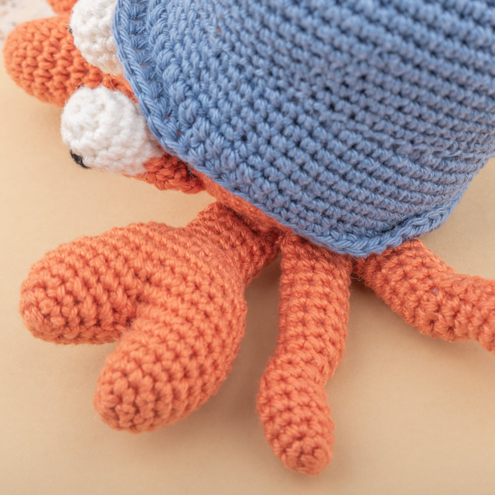 Brendan the hermit crab — gemaakt met Yarn and Colors Brendan the Hermit Crab Haakpatroon (3)
