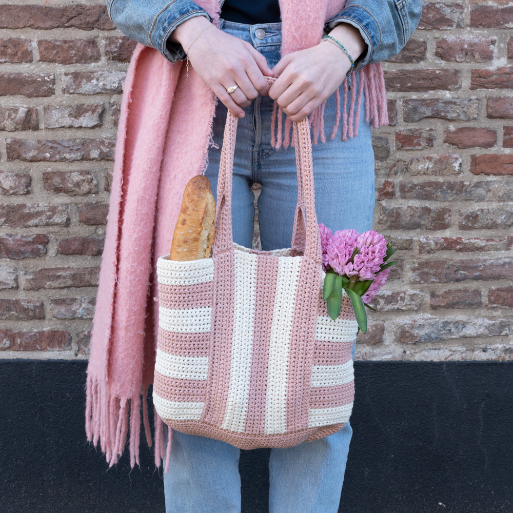 Candy shopper — gemaakt met Yarn and Colors Candy Shopper Haakpakket (2)