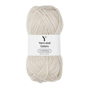 Yarn and Colors Charming 002 Cream - bol garen in deze kleur