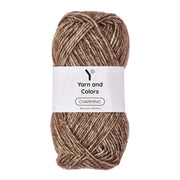 Yarn and Colors Charming 027 Brunet - bol garen in deze kleur