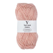Yarn and Colors Charming 047 Old Pink - bol garen in deze kleur