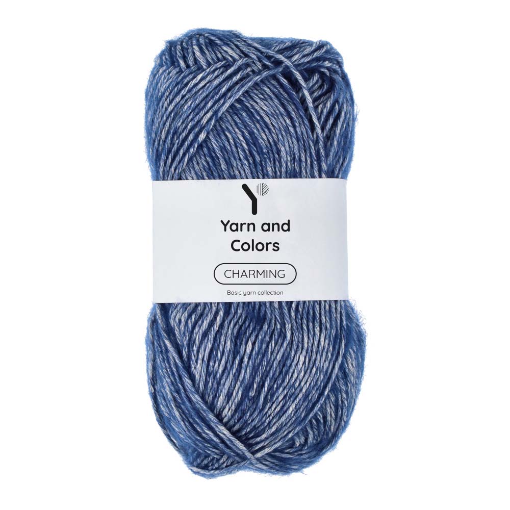 Yarn and Colors Charming 060 Navy Blue - bol garen in deze kleur