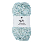 Yarn and Colors Charming 063 Ice Blue - bol garen in deze kleur