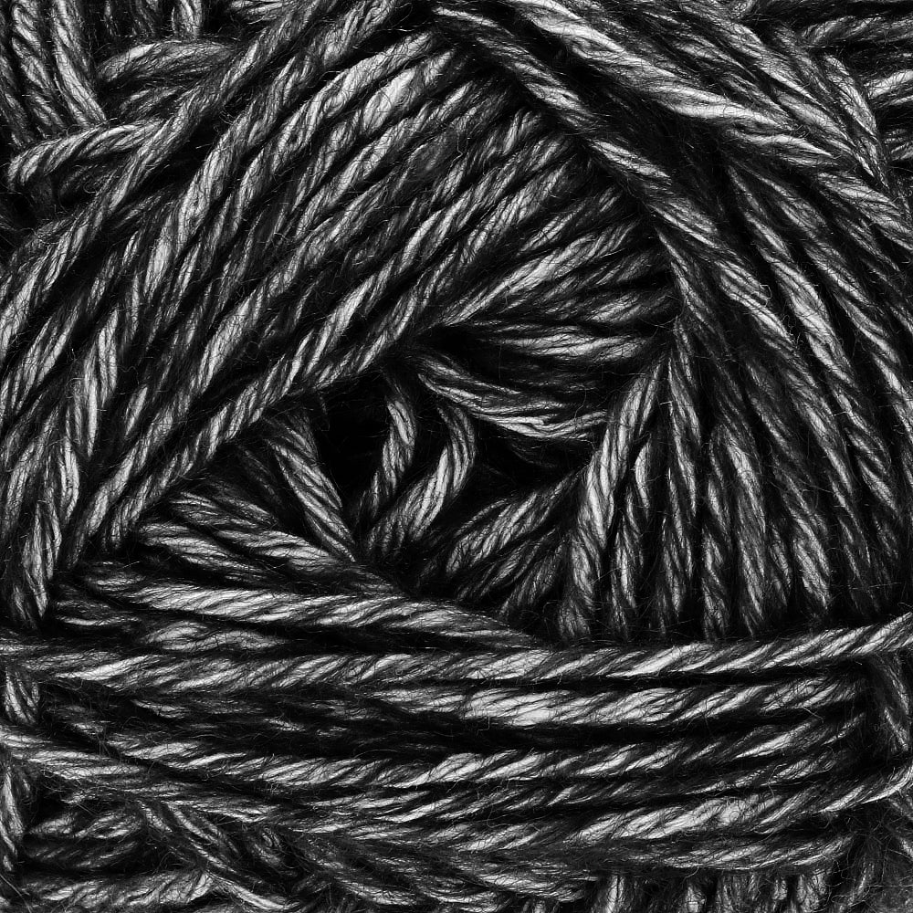 Yarn and Colors Charming 100 Black (2)