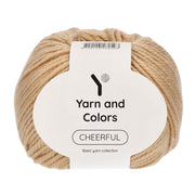 Yarn and Colors Cheerful 009 Limestone - bol garen in deze kleur