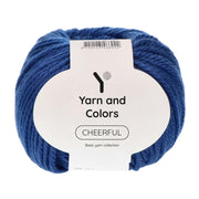 Yarn and Colors Cheerful 060 Navy Blue - bol garen in deze kleur