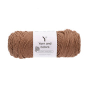 Yarn and Colors Chunky Amazing 007 Cigar - bol garen in deze kleur