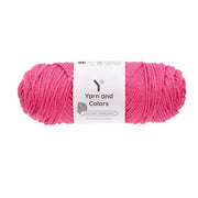 Yarn and Colors Chunky Amazing 035 Girly Pink - bol garen in deze kleur