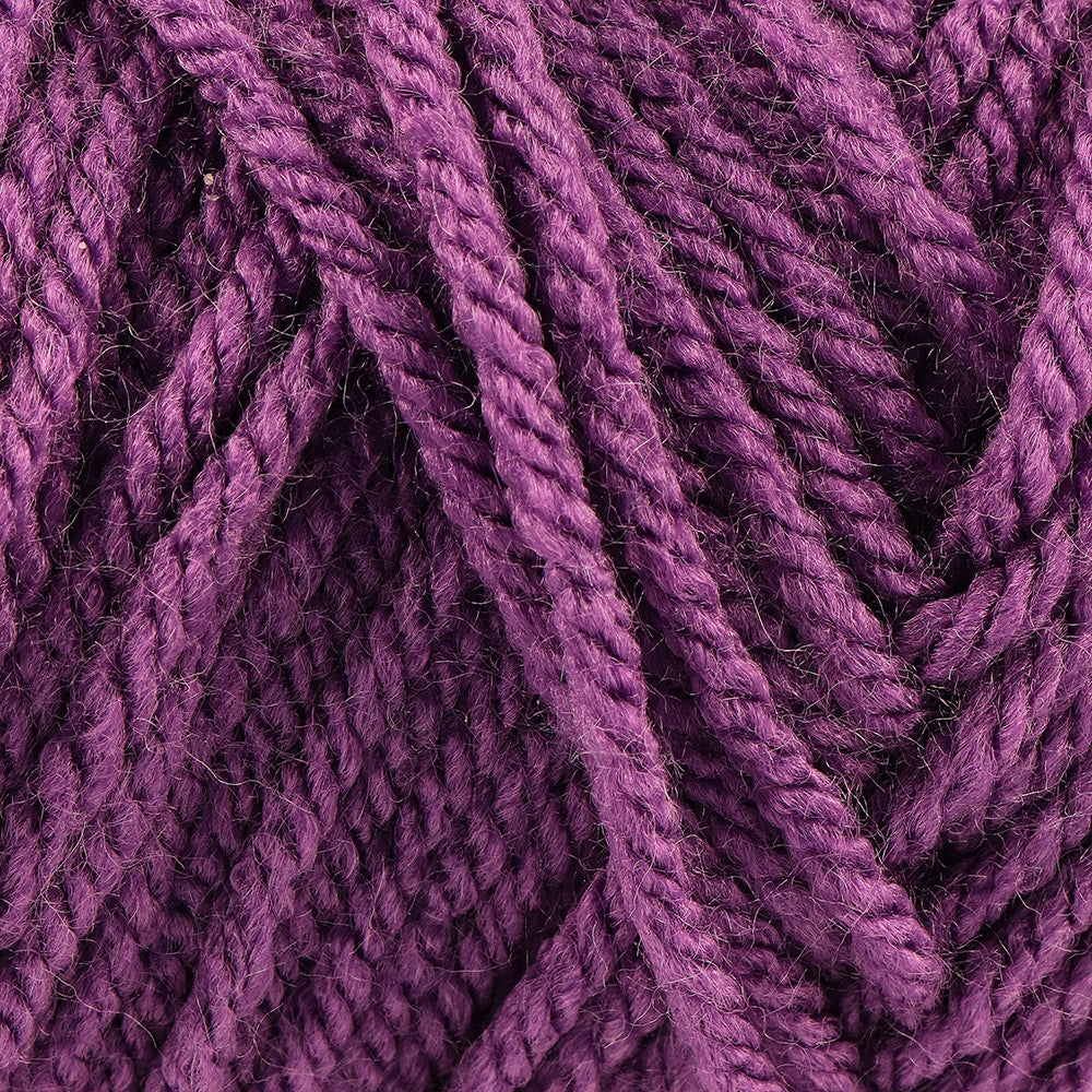 Yarn and Colors Chunky Amazing 055 Lilac - detail van het garen