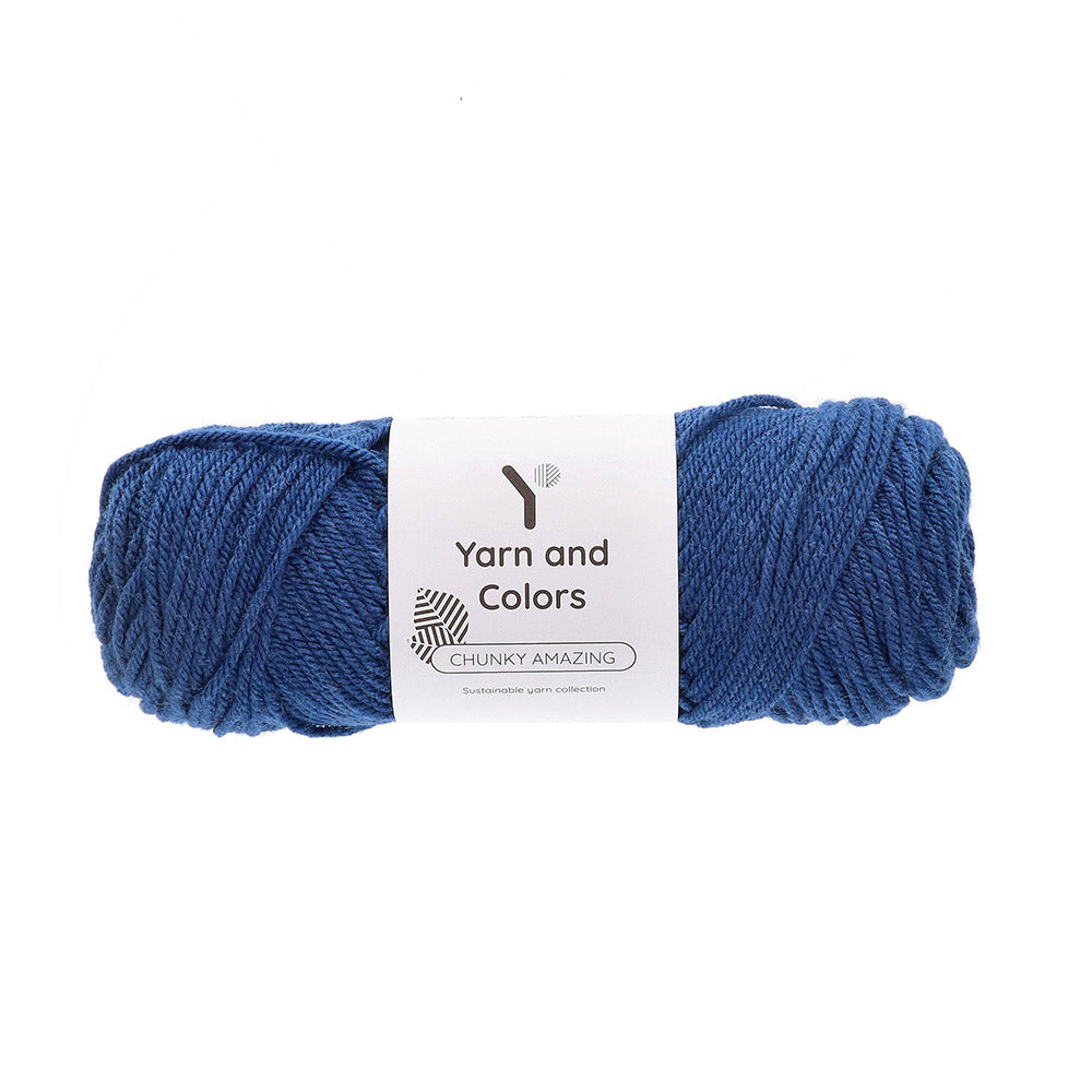 Yarn and Colors Chunky Amazing 060 Navy Blue - bol garen in deze kleur