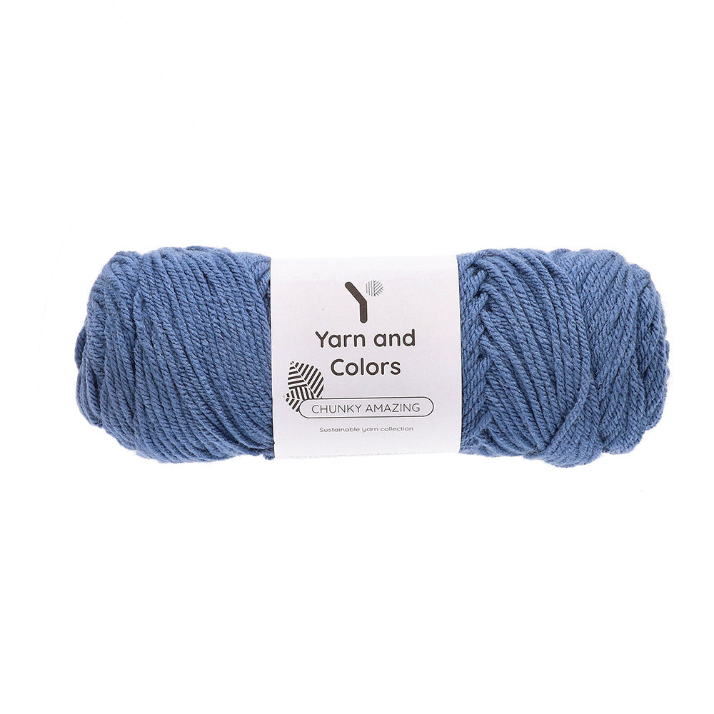 Yarn and Colors Chunky Amazing 061 Denim - bol garen in deze kleur