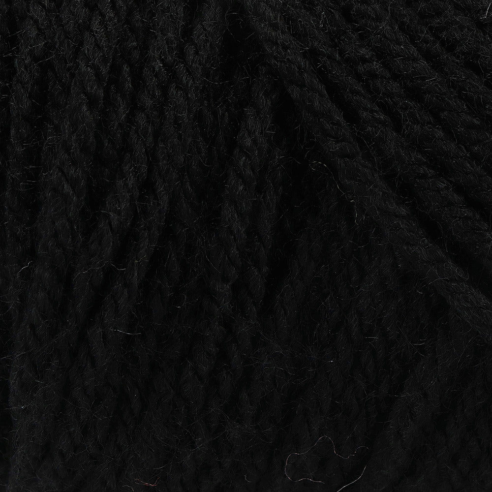 Yarn and Colors Chunky Amazing 100 Black - detail van het garen