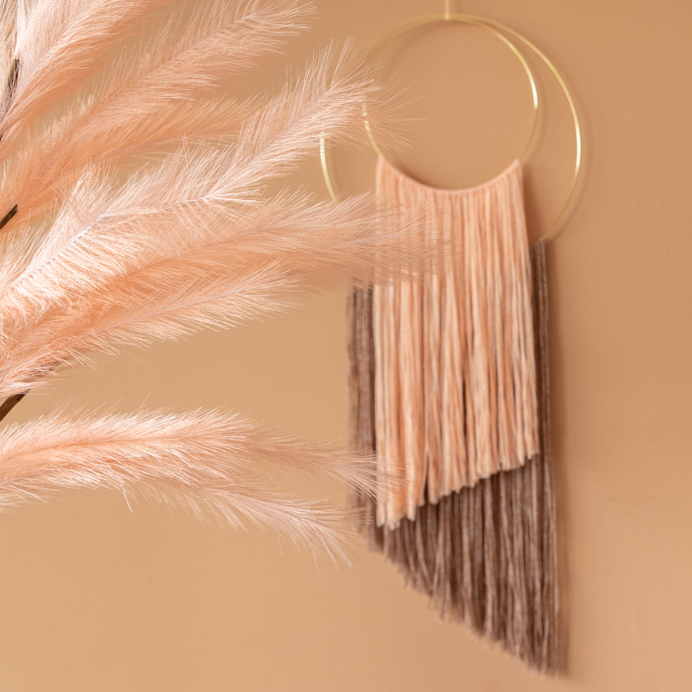Double trouble wall hanging — gemaakt met Yarn and Colors Double Trouble Wall Hanging 2.0 Macramé Pakket (2)