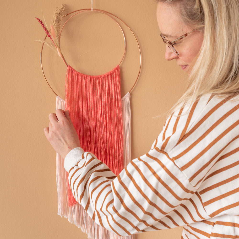 Double trouble wall hanging — gemaakt met Yarn and Colors Double Trouble Wall Hanging 2.0 Macramé Pakket