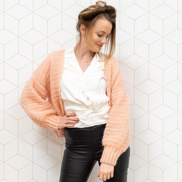 Yarn and colors cloud cardigan haakpakket — gemaakt met Yarn and Colors Elegant