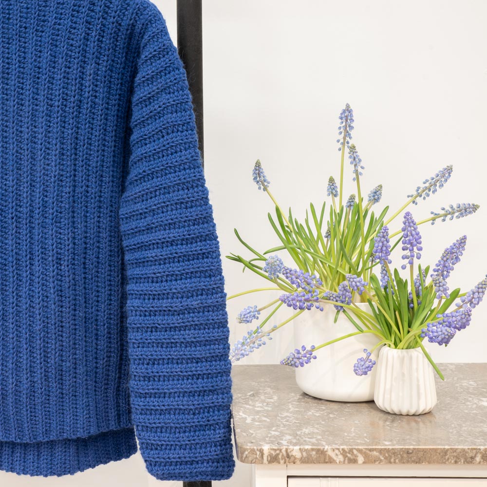 Elegant brunch time sweater — gemaakt met Yarn and Colors Elegant Brunch Time Sweater Haakpakket (2)
